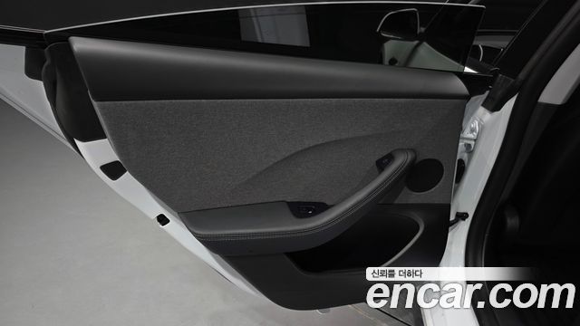 Tesla Model 3 Standard RWD 2026 — фото 25