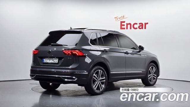 Volkswagen Tiguan (II) 2.0 TDI 4Motion Prestige 2023 — фото 2