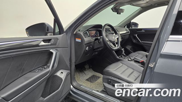 Volkswagen Tiguan (II) 2.0 TDI 4Motion Prestige 2023 — фото 10