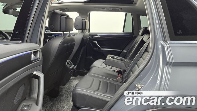 Volkswagen Tiguan (II) 2.0 TDI 4Motion Prestige 2023 — фото 11