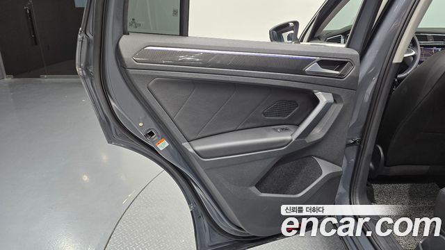 Volkswagen Tiguan (II) 2.0 TDI 4Motion Prestige 2023 — фото 25