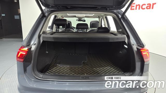 Volkswagen Tiguan (II) 2.0 TDI 4Motion Prestige 2023 — фото 31
