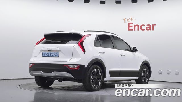 Kia Niro EV Air 2023 — фото 2