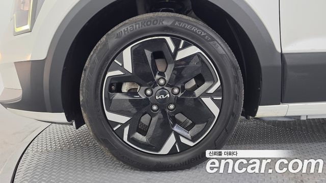 Kia Niro EV Air 2023 — фото 5