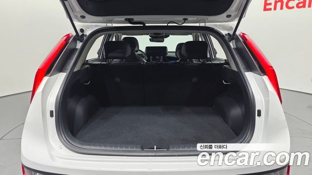 Kia Niro EV Air 2023 — фото 17