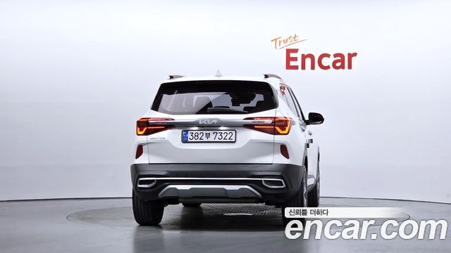 Kia Seltos Gasoline 1.6 Turbo 2WD Signature 2022 — фото 4