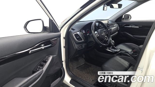 Kia Seltos Gasoline 1.6 Turbo 2WD Signature 2022 — фото 10