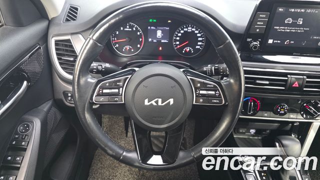 Kia Seltos Gasoline 1.6 Turbo 2WD Signature 2022 — фото 18
