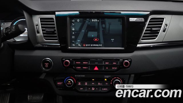 Kia Niro EV Prestige 2021 — фото 14