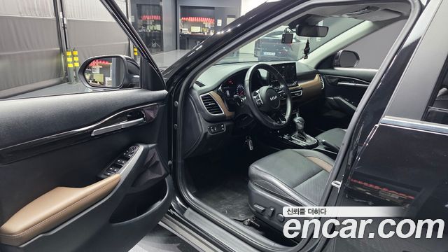 Kia Seltos Gasoline 1.6 Turbo 4WD Signature 2022 — фото 10