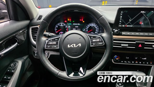 Kia Seltos Gasoline 1.6 Turbo 4WD Signature 2022 — фото 13