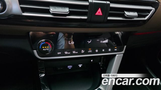 Kia Seltos Gasoline 1.6 Turbo 4WD Signature 2022 — фото 17