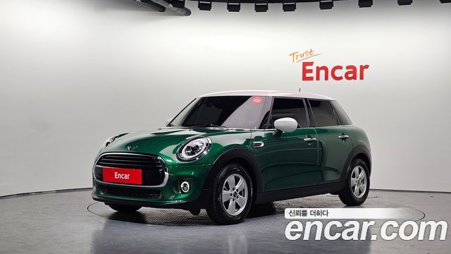 MINI Cooper 5Door Standard 3rd
