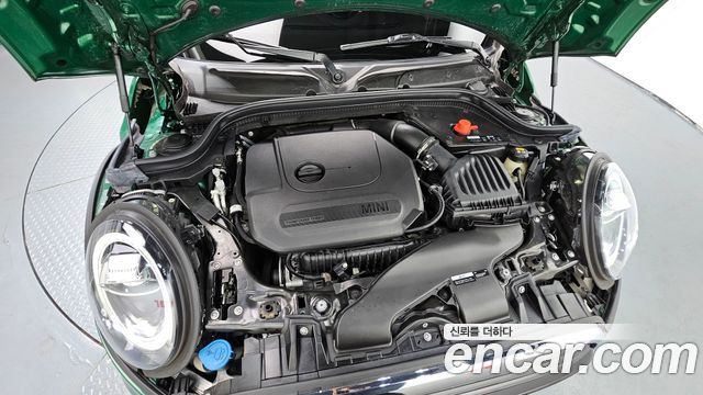 MINI Cooper 5Door Standard 3rd 2020 — фото 6