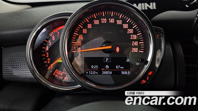 MINI Cooper 5Door Standard 3rd 2020 — фото 8