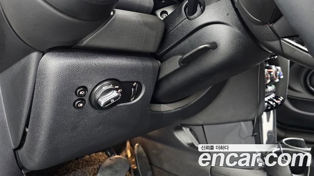 MINI Cooper 5Door Standard 3rd 2020 — фото 13