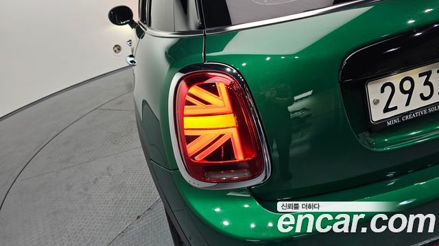 MINI Cooper 5Door Standard 3rd 2020 — фото 23