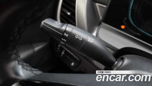 Kia Seltos Gasoline 1.6 Turbo 2WD Prestige 2023 — фото 15