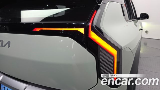 Kia EV3 Standard 2WD Air 2025 — фото 23