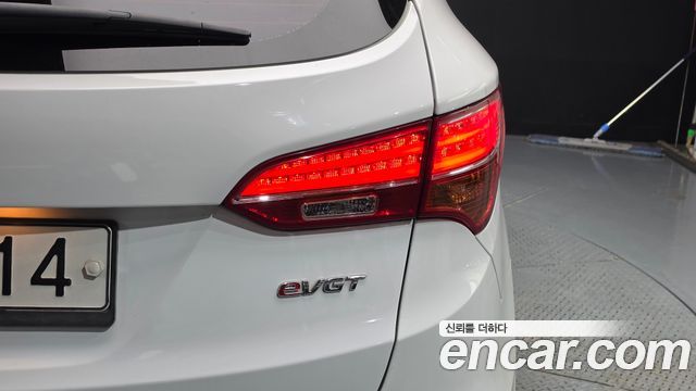 Hyundai Santa Fe (DM) Diesel(e-VGT) 2.0 2WD Premium 2013 — фото 23