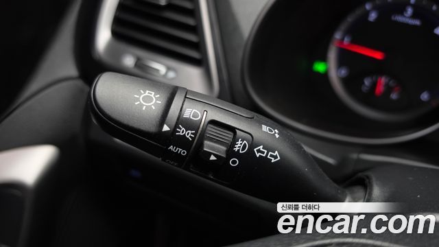Hyundai Santa Fe (DM) Diesel(e-VGT) 2.0 2WD Premium 2013 — фото 30
