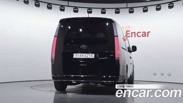 Hyundai Staria 4WD Lounge 9-Seater Inspiration 2022 — фото 4