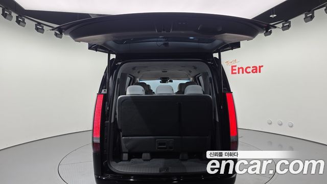 Hyundai Staria 4WD Lounge 9-Seater Inspiration 2022 — фото 12
