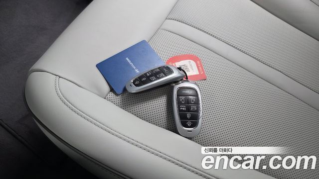 Hyundai Staria 4WD Lounge 9-Seater Inspiration 2022 — фото 16