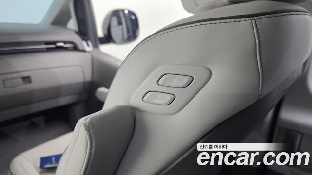 Hyundai Staria 4WD Lounge 9-Seater Inspiration 2022 — фото 19