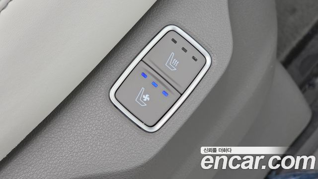 Hyundai Staria 4WD Lounge 9-Seater Inspiration 2022 — фото 20
