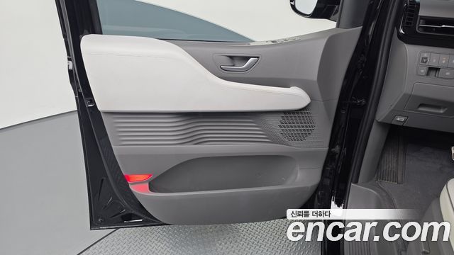 Hyundai Staria 4WD Lounge 9-Seater Inspiration 2022 — фото 25