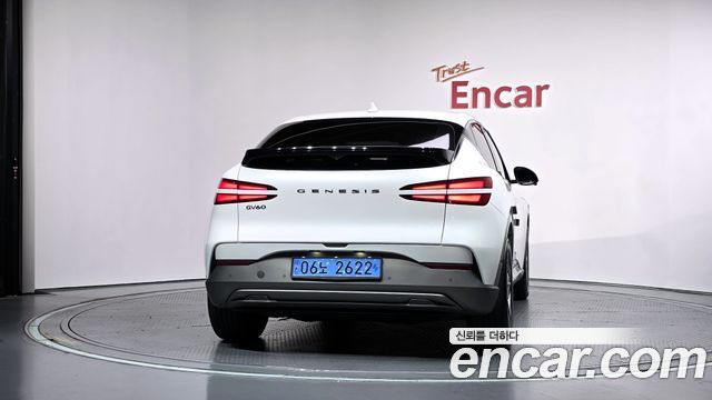 Genesis GV60 Standard AWD 2022 — фото 4