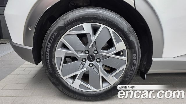 Genesis GV60 Standard AWD 2022 — фото 5