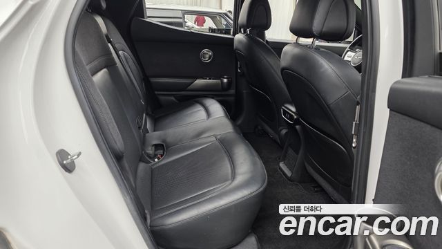 Genesis GV60 Standard AWD 2022 — фото 11