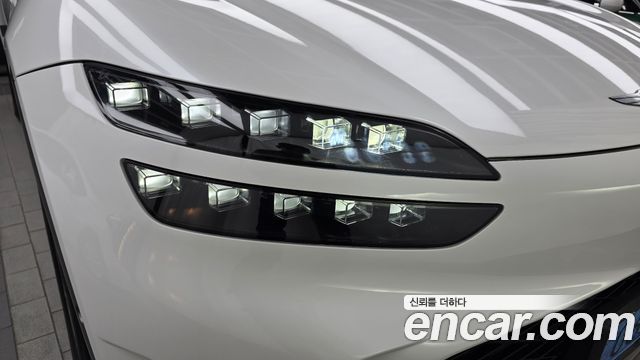 Genesis GV60 Standard AWD 2022 — фото 22