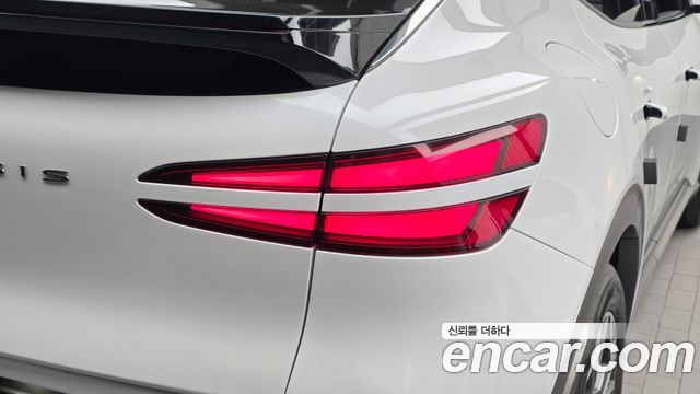 Genesis GV60 Standard AWD 2022 — фото 23