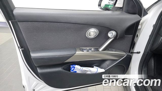 Genesis GV60 Standard AWD 2022 — фото 24
