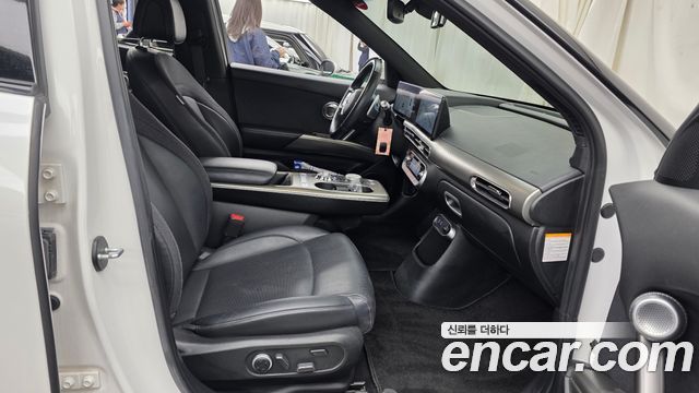 Genesis GV60 Standard AWD 2022 — фото 26