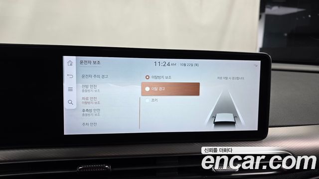 Genesis GV60 Standard AWD 2022 — фото 30