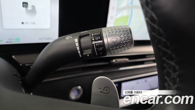 Genesis GV60 Standard AWD 2022 — фото 33