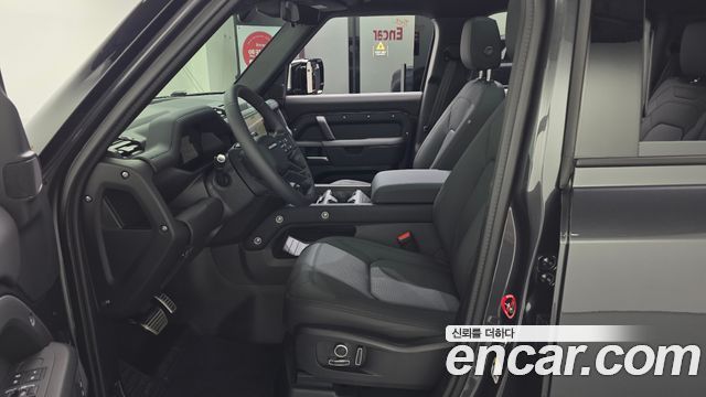 Land Rover Defender (L663) 130 P400 Outbound 2025 — фото 3