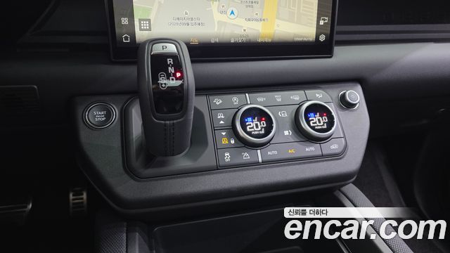 Land Rover Defender (L663) 130 P400 Outbound 2025 — фото 13
