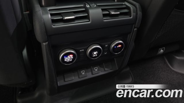 Land Rover Defender (L663) 130 P400 Outbound 2025 — фото 18