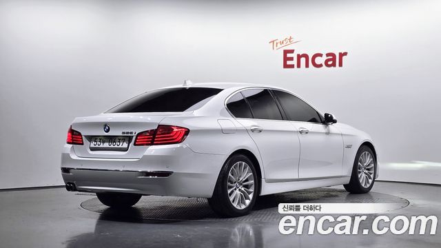 BMW 5 Series (F10) 528i Luxury Plus 2015 — фото 2