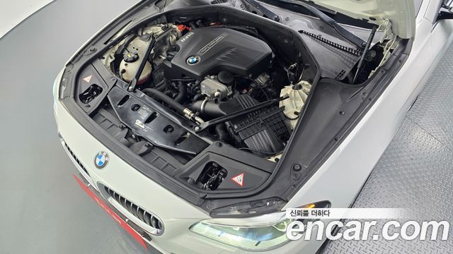 BMW 5 Series (F10) 528i Luxury Plus 2015 — фото 6