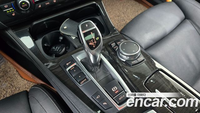 BMW 5 Series (F10) 528i Luxury Plus 2015 — фото 9