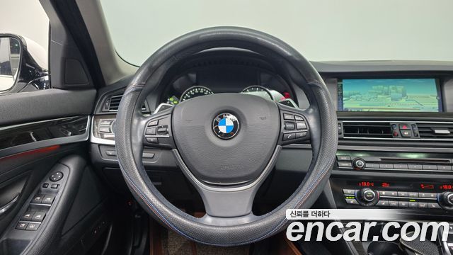 BMW 5 Series (F10) 528i Luxury Plus 2015 — фото 13