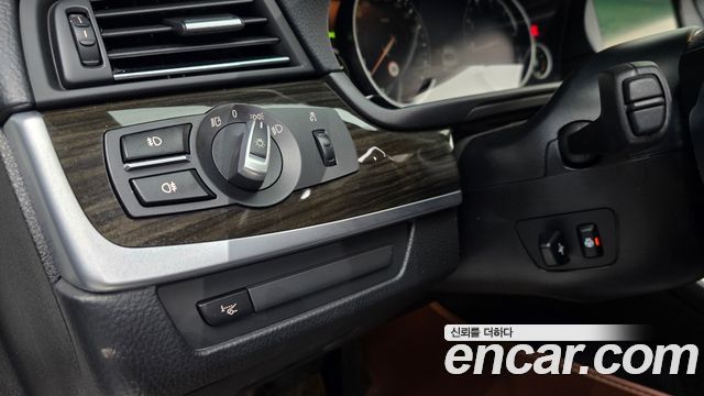 BMW 5 Series (F10) 528i Luxury Plus 2015 — фото 14