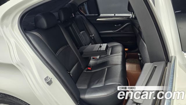 BMW 5 Series (F10) 528i Luxury Plus 2015 — фото 26