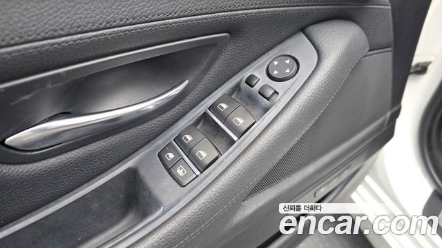 BMW 5 Series (F10) 528i Luxury Plus 2015 — фото 29